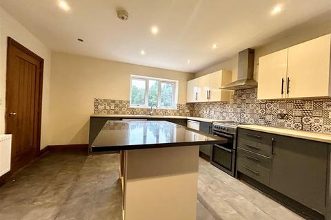 undefined, Neachley Lane, Shifnal TF11