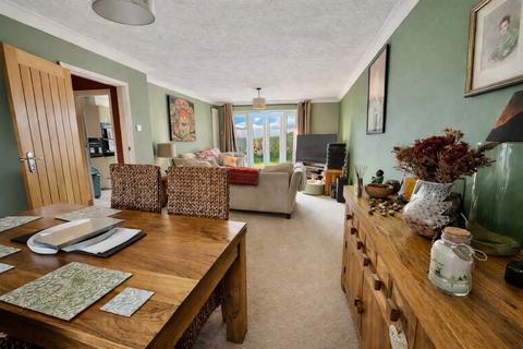 3 bedroom detached house for sale, Westmoreland Close, St Leonards on Sea TN38