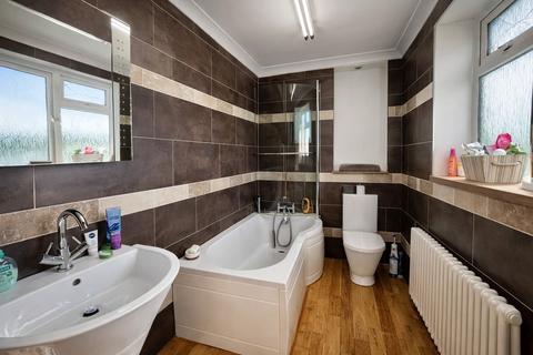 3 bedroom detached house for sale, Westmoreland Close, St Leonards on Sea TN38