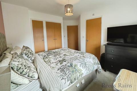 2 bedroom apartment for sale, Maryport Drive, Trafford WA15