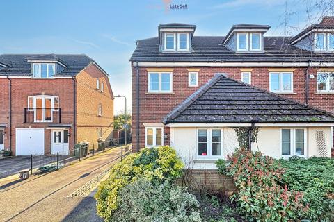 undefined, Hamble, SO31