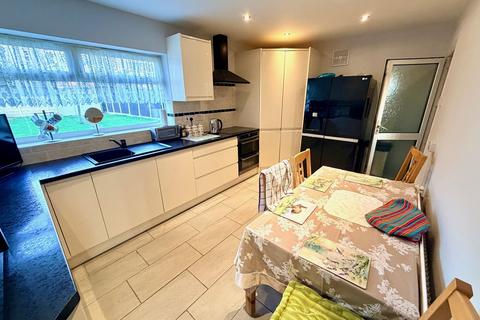 3 bedroom end of terrace house for sale, Castlebridge Road, Wednesfield, Wolverhampton, WV11