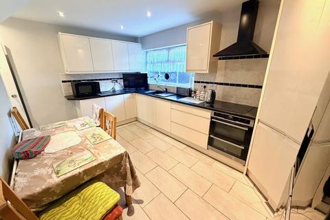 3 bedroom end of terrace house for sale, Castlebridge Road, Wednesfield, Wolverhampton, WV11