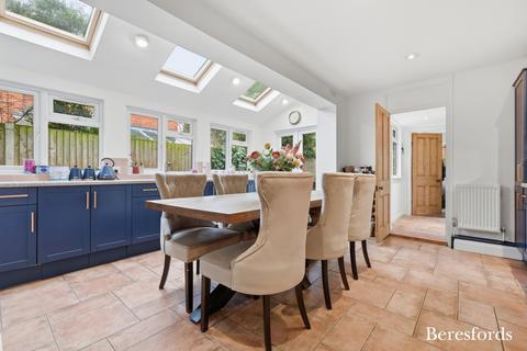 3 bedroom semi-detached house for sale, Woodfield Road, Braintree, CM7