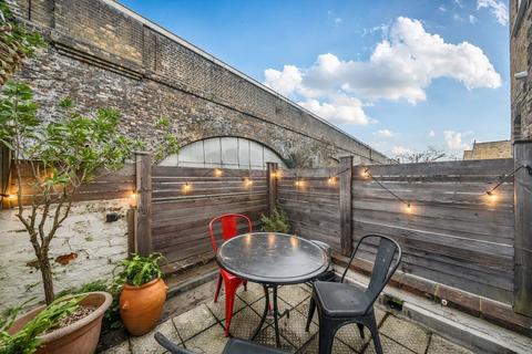 4 bedroom flat for sale, Wadham Road, Putney, London, SW15