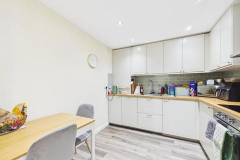 3 bedroom apartment for sale, Bishopbourne Court, Preston Grange