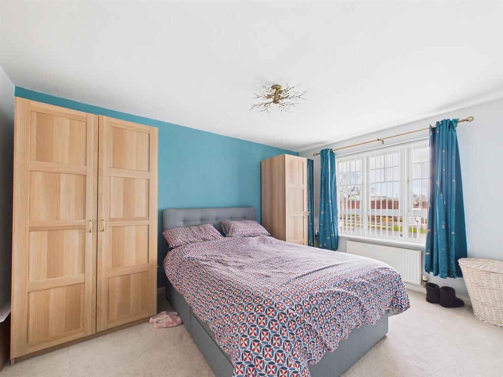 Bed 1.jpg