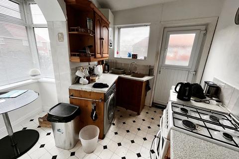 3 bedroom end of terrace house for sale, Maple Grove, Gateshead, Tyne and Wear, NE8 4SL