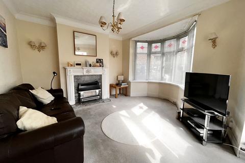 3 bedroom end of terrace house for sale, Maple Grove, Gateshead, Tyne and Wear, NE8 4SL