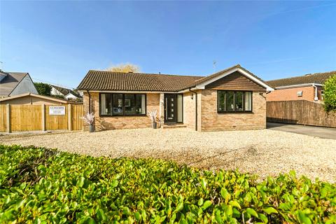3 bedroom bungalow for sale, Oak Road, New Milton, Hampshire, BH25