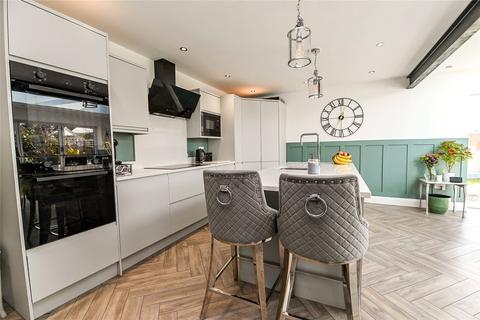 3 bedroom bungalow for sale, Oak Road, New Milton, Hampshire, BH25