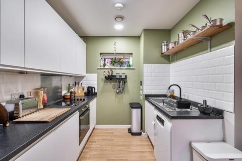 1 bedroom apartment for sale, Sail Street, London