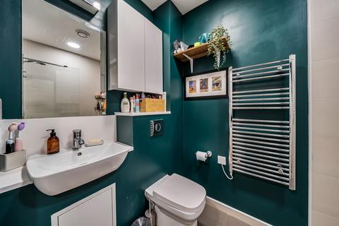 1 bedroom apartment for sale, Sail Street, London