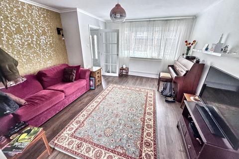 3 bedroom semi-detached house for sale, Windmill Walk, Suttton
