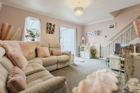 3 bedroom end of terrace house for sale, Shapleys Gardens, Plymouth