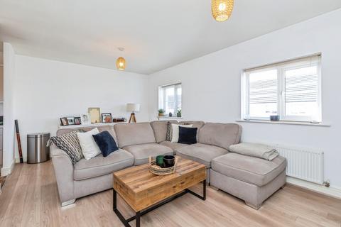 2 bedroom coach house for sale, Gudgeon Crescent, Rochester, ME3