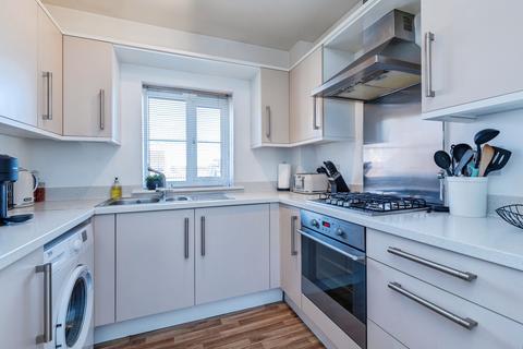 2 bedroom coach house for sale, Gudgeon Crescent, Rochester, ME3