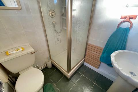 undefined, Runfold Avenue, Luton, Bedfordshire, LU3 2EL