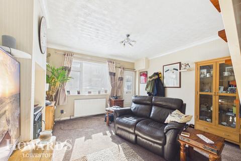 3 bedroom terraced house for sale, Maidstone Road, Lowestoft