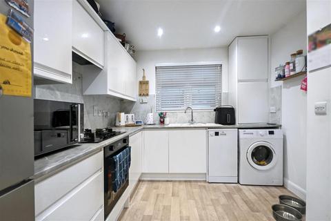 3 bedroom terraced house for sale, Sandhurst Mews, Eastbourne