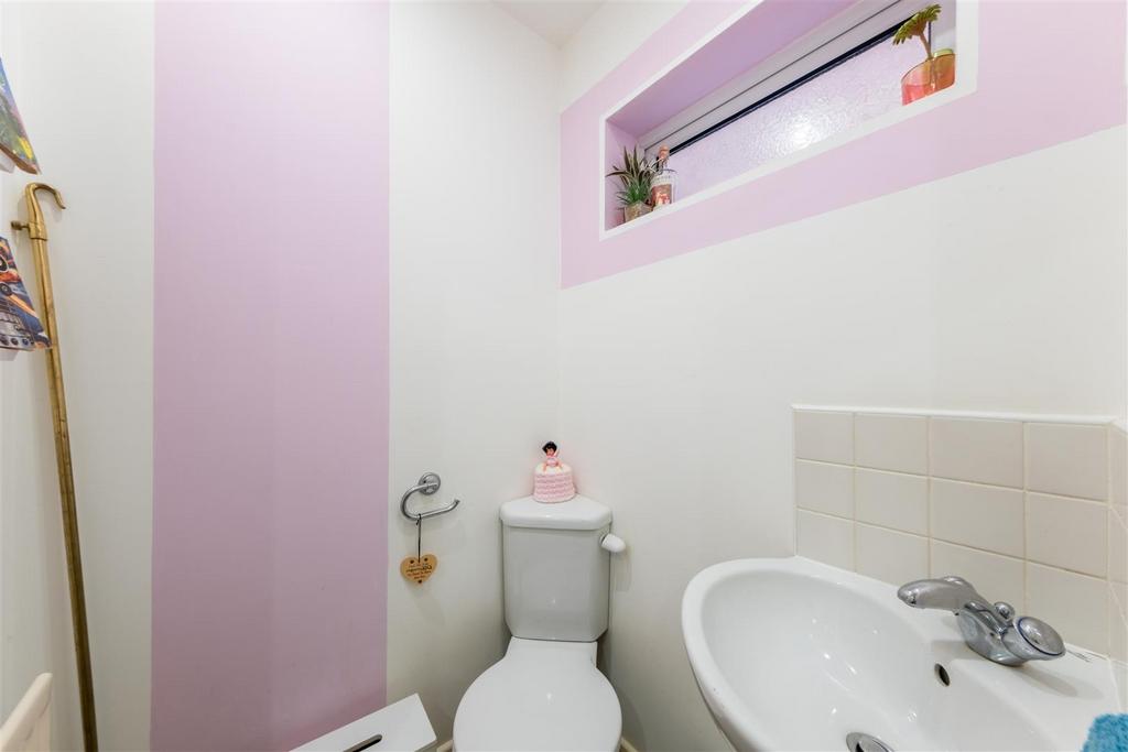 32 Bollington Avenue-012.jpg