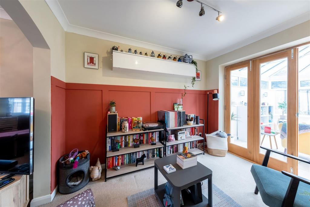 32 Bollington Avenue-014.jpg