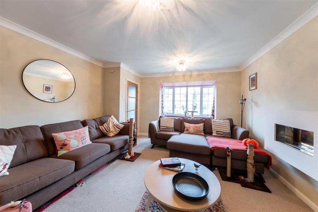 32 Bollington Avenue-016.jpg