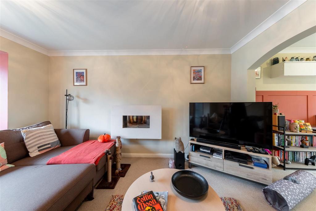 32 Bollington Avenue-017.jpg