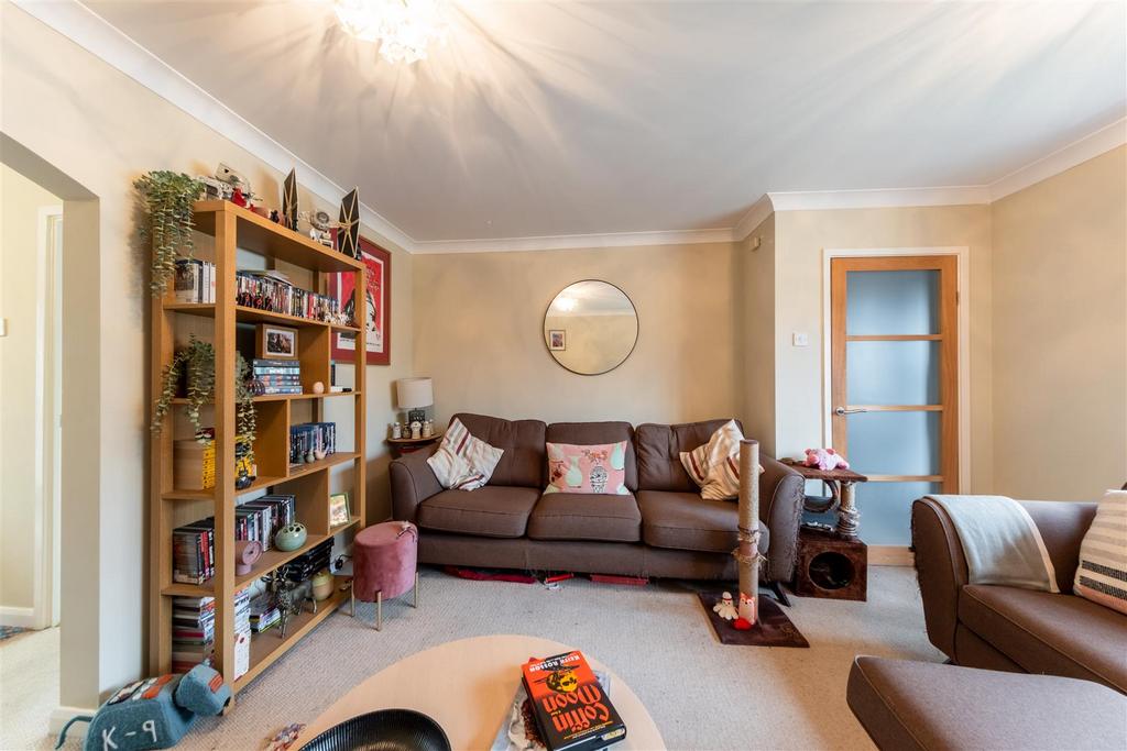 32 Bollington Avenue-019.jpg