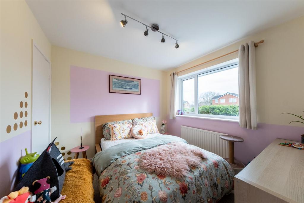 32 Bollington Avenue-027.jpg