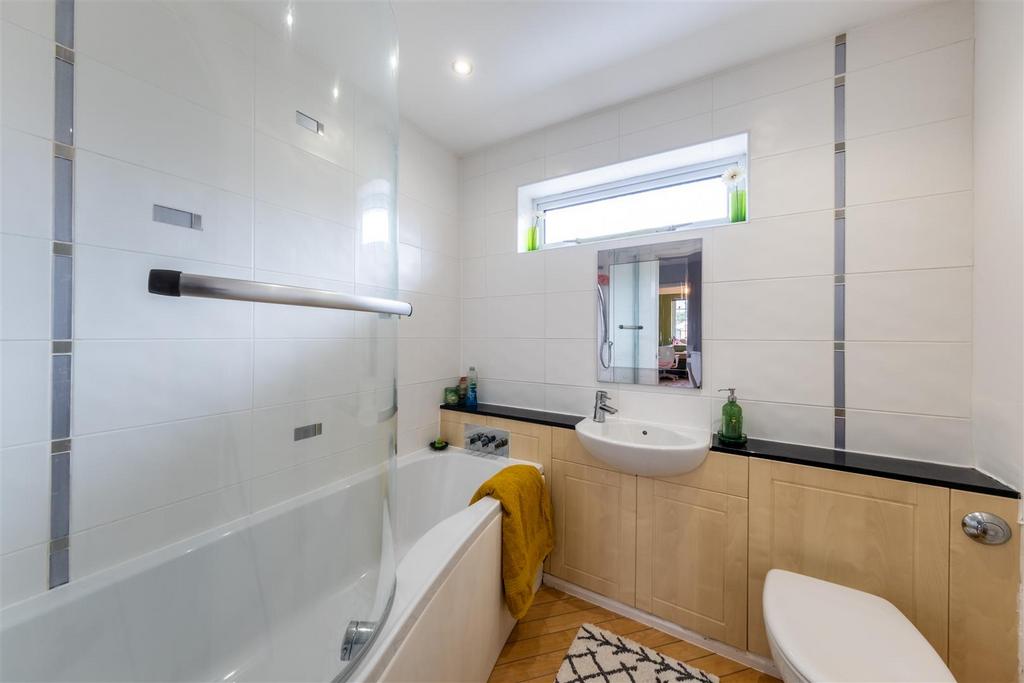 32 Bollington Avenue-028.jpg