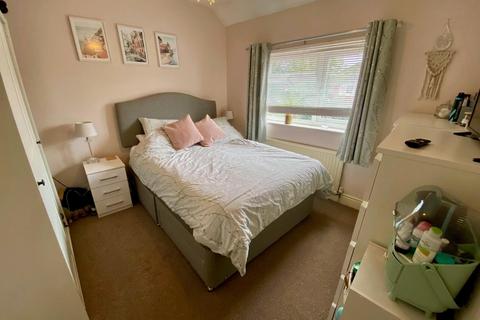 3 bedroom semi-detached house for sale, Riverton Road, East Didsbury