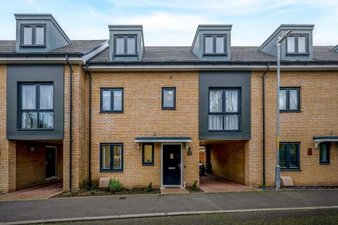 3 bedroom terraced house to rent, Greenhithe, Kent DA9