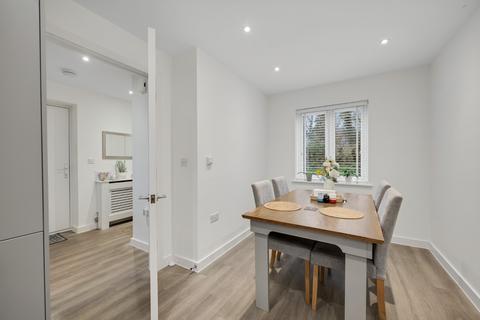 3 bedroom terraced house to rent, Greenhithe, Kent DA9
