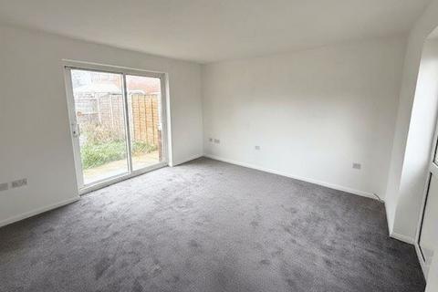 2 bedroom terraced house to rent, Clacton-on-Sea CO16