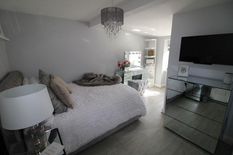 Bedroom .JPG