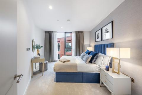 2 bedroom apartment for sale, Westmark Tower, West End Gate, London
