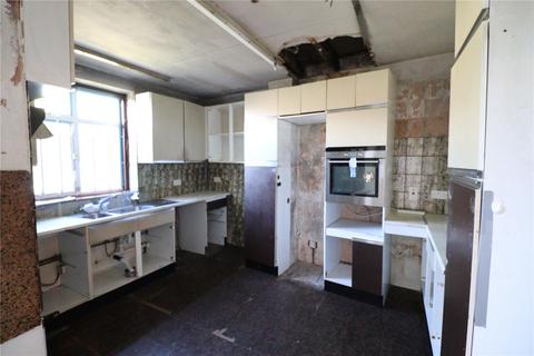 4 bedroom semi-detached house for sale, The Grove, Kingsbury NW9