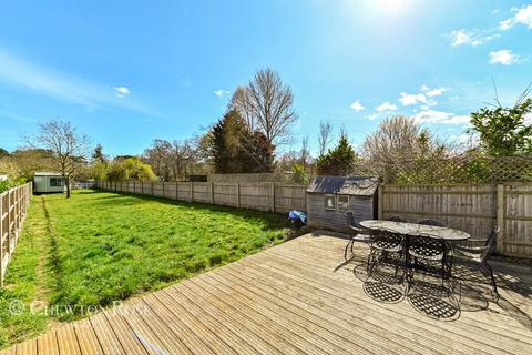 2 bedroom bungalow for sale, Locks Ride, ASCOT