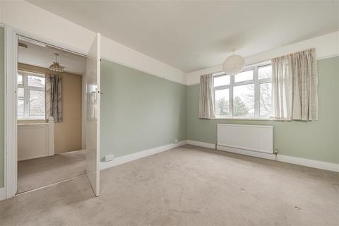 undefined, Ragged Hall Lane, St. Albans