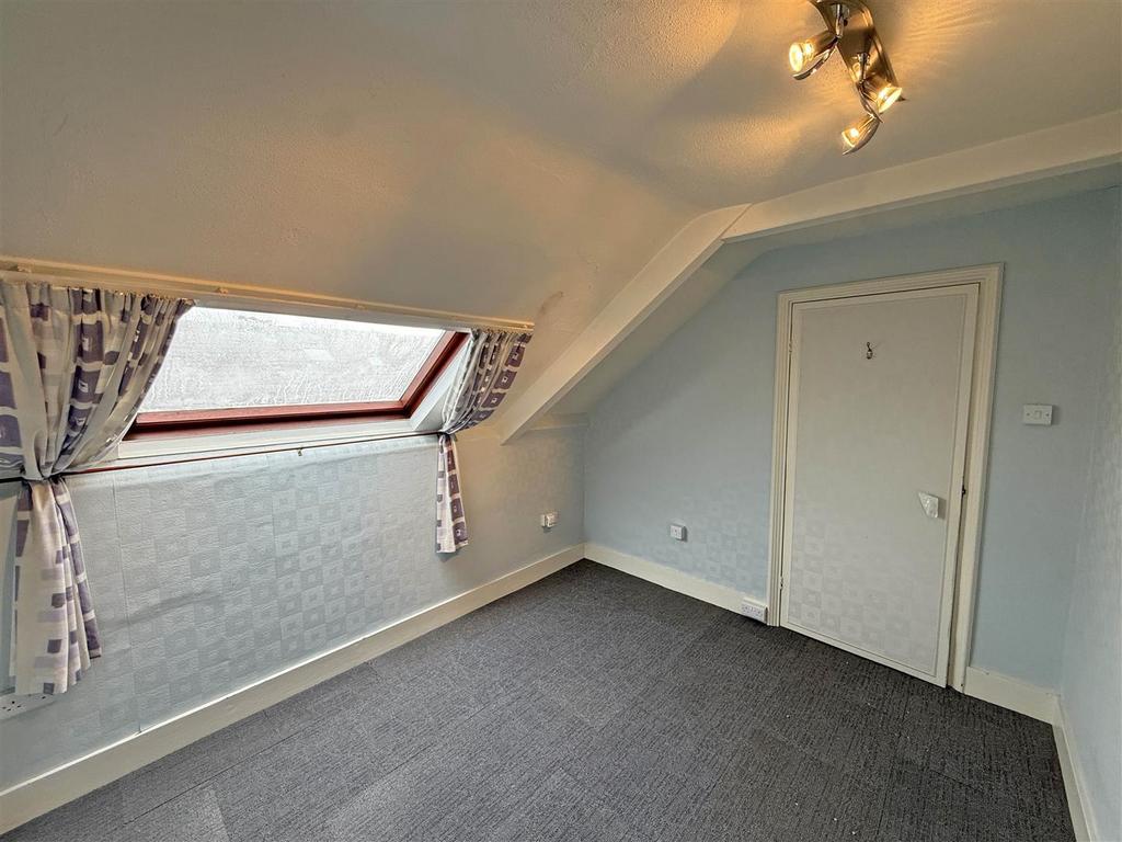 Bedroom 4.jpg