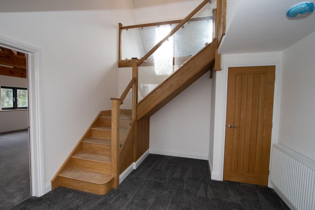 2nd Floor Landing
