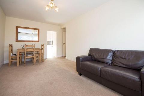 1 bedroom flat to rent, Park South, Austin Road