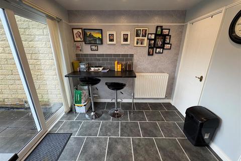 3 bedroom terraced house for sale, Station Road, Clayton