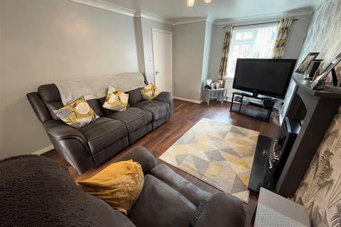 3 bedroom terraced house for sale, Station Road, Clayton