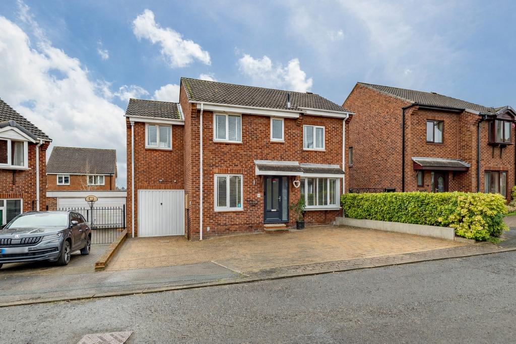 5 Bedroom Detached for Sale