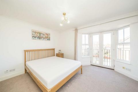 undefined, Draper Close, Isleworth TW7
