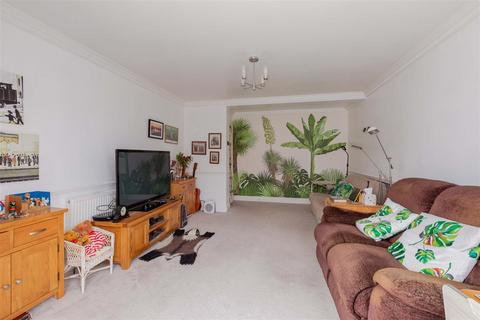 undefined, Farm Road, Maidenhead