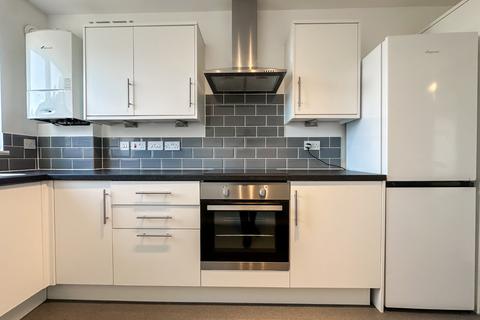 2 bedroom flat to rent, Knighton Park Road, London, SE26