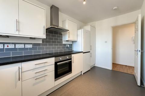 2 bedroom flat to rent, Knighton Park Road, London, SE26